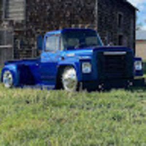 Meet your Posher, Levi